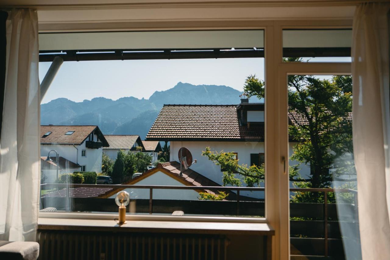 Ludwigslust - Ferienappartement Mit Bergblick Schwangau Exteriör bild